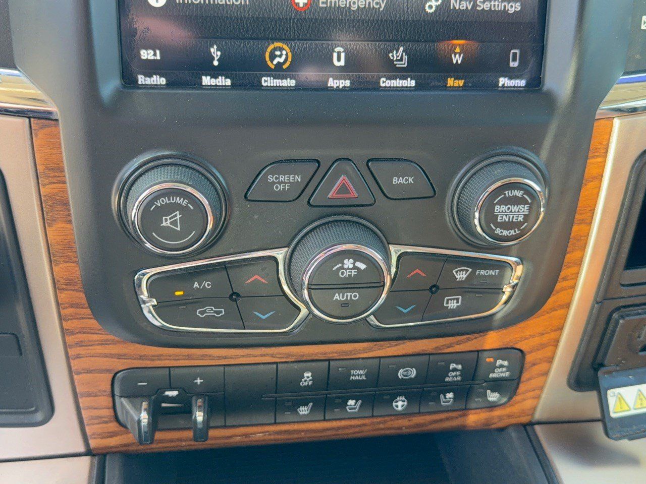 Used 2018 RAM 2500 Longhorn AWD/4WD image 22