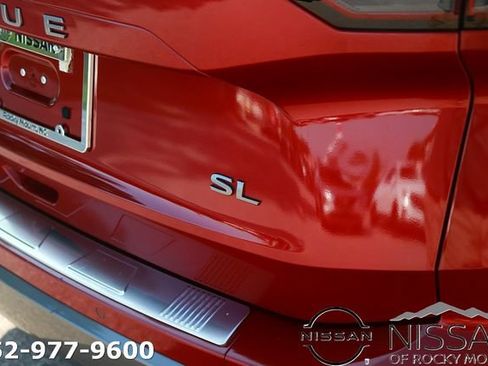 Certified 2024 Nissan Rogue SL FWD image 8