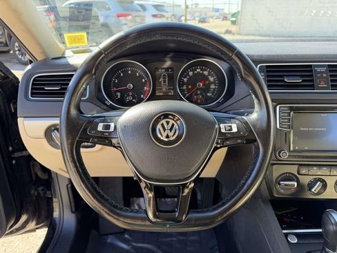 Used 2018 Volkswagen Jetta SE image 33
