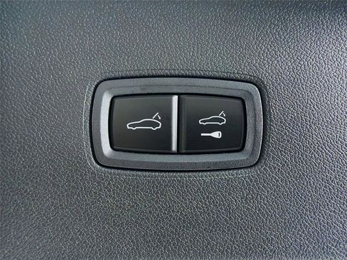 New 2026 Porsche Cayenne image 23