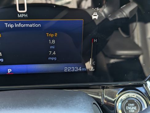 Used 2024 Chevrolet Trax ACTIV w/ Sunroof Package image 14