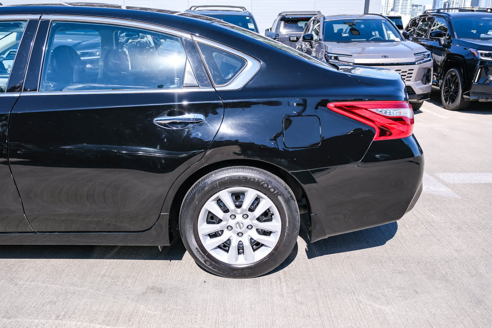 Used 2016 Nissan Altima 2.5 S w/ Power Driver Seat Package FWD image 8