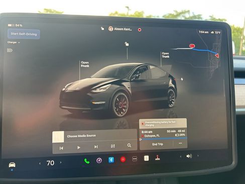 Used 2024 Tesla Model Y Performance image 36