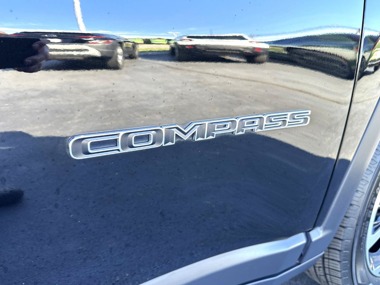 Used 2023 Jeep Compass Limited w/ Sun and Sound Group AWD/4WD image 82