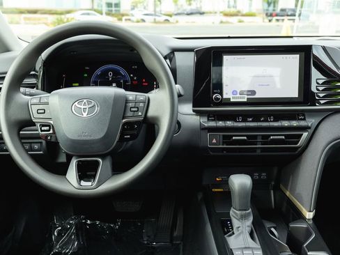 Used 2026 Toyota Camry LE image 26