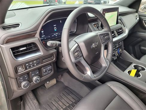 Used 2024 Chevrolet Tahoe Z71 w/ Luxury Package image 20