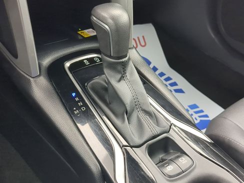 Used 2023 Toyota Corolla Cross XLE image 26