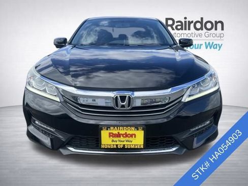 Used 2017 Honda Accord EX image 2