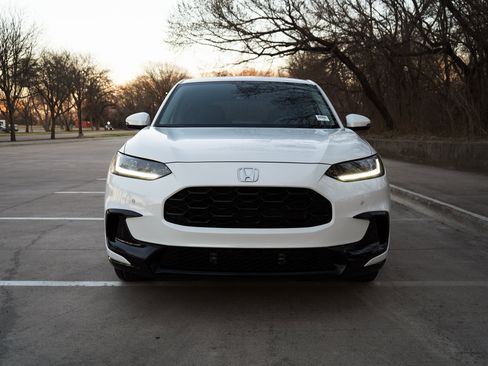 Used 2024 Honda HR-V EX-L image 3