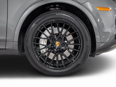 Used 2021 Porsche Cayenne Coupe image 27