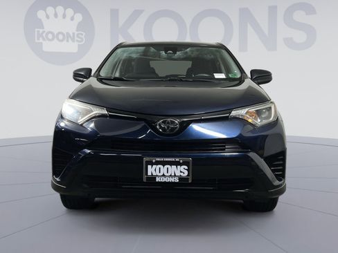 Used 2018 Toyota RAV4 LE image 11