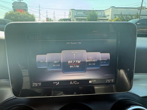 Used 2018 Mercedes-Benz C 300 4MATIC Sedan image 17