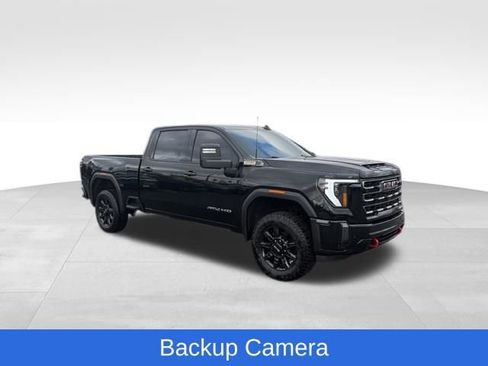 Used 2024 GMC Sierra 2500 AT4 image 9