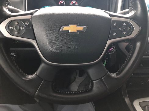 Used 2022 Chevrolet Colorado LT w/ Fleet Safety Package image 9