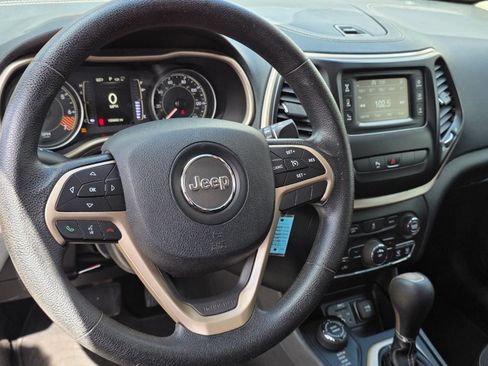 Used 2014 Jeep Cherokee Sport w/ Safety Group AWD/4WD image 12