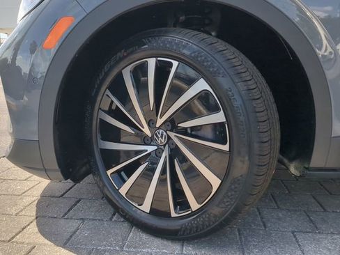Certified 2024 Volkswagen ID.4 S RWD image 35