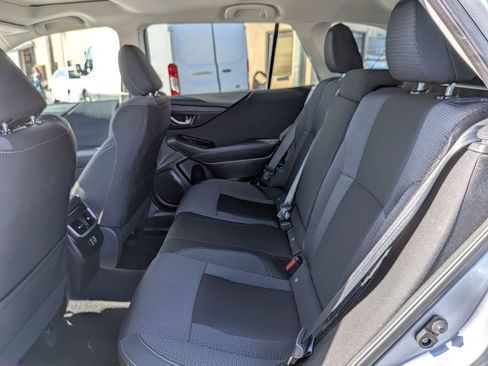 Used 2025 Subaru Outback Premium AWD/4WD image 28