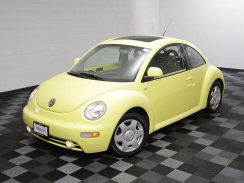 Used 2000 Volkswagen Beetle GLS FWD image 2