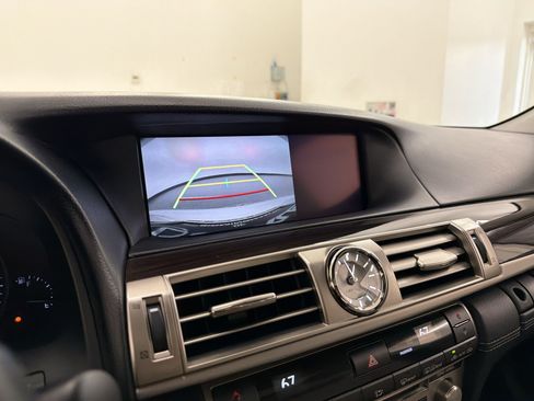 Used 2017 Lexus LS 460 L w/ Ultra Luxury Package RWD image 20