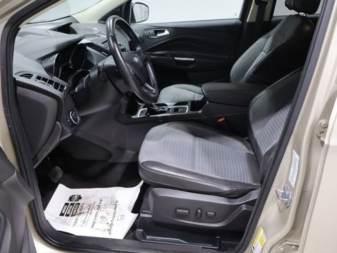 Used 2017 Ford Escape SE w/ SE Sport Appearance Package AWD/4WD image 12