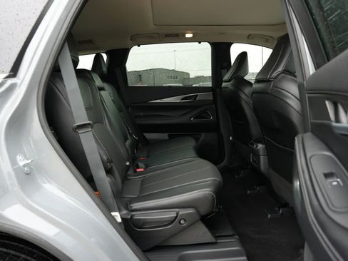 Certified 2026 INFINITI QX60 Luxe w/ Cargo Package FWD image 21