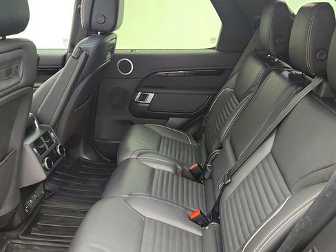 Used 2023 Land Rover Discovery HSE R-Dynamic AWD/4WD image 21