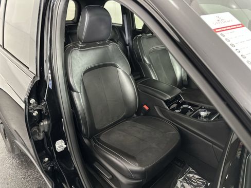 Used 2022 Jeep Grand Cherokee Altitude image 27