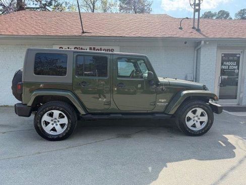 Used 2008 Jeep Wrangler Unlimited Sahara image 4