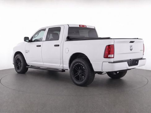 Used 2019 RAM 1500 Express w/ Express Value Package AWD/4WD image 3