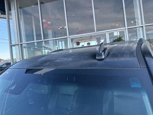 Used 2017 Chevrolet Suburban Premier image 30