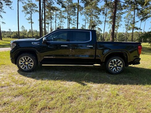 New 2026 GMC Sierra 1500 Denali w/ Denali Reserve Package AWD/4WD image 2