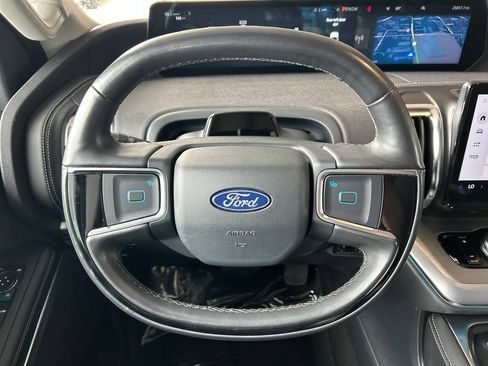 Used 2025 Ford Expedition Max Platinum AWD/4WD image 16