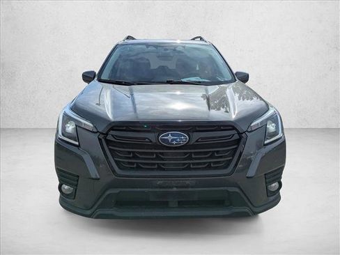 Used 2022 Subaru Forester Premium AWD/4WD image 2