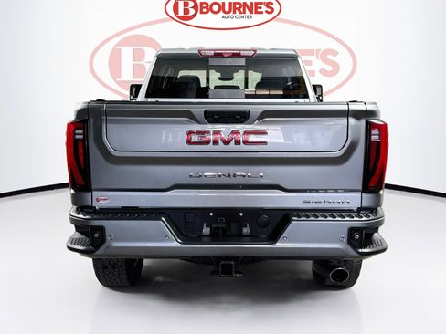Used 2024 GMC Sierra 2500 Denali w/ Denali Reserve Package AWD/4WD image 11