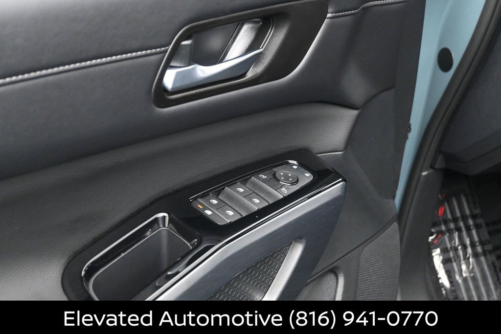 Certified 2026 Nissan Pathfinder SL AWD/4WD image 15