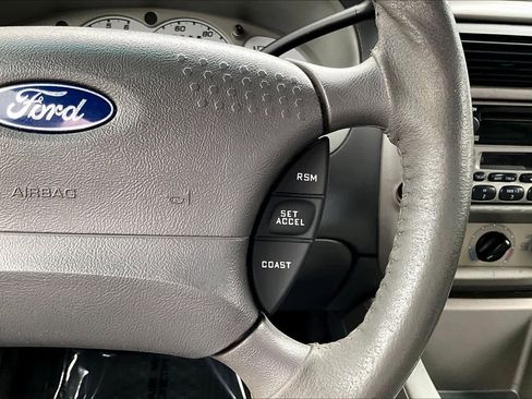 Used 2002 Ford Explorer Sport Trac 2WD image 23