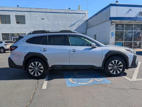 Used 2025 Subaru Outback Touring XT w/ Popular Package #2 AWD/4WD image 2