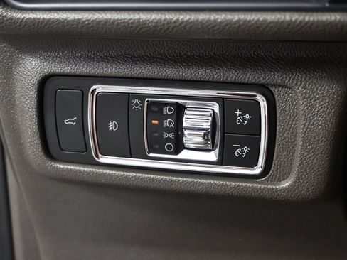 Used 2021 Lincoln Corsair Reserve AWD/4WD image 24