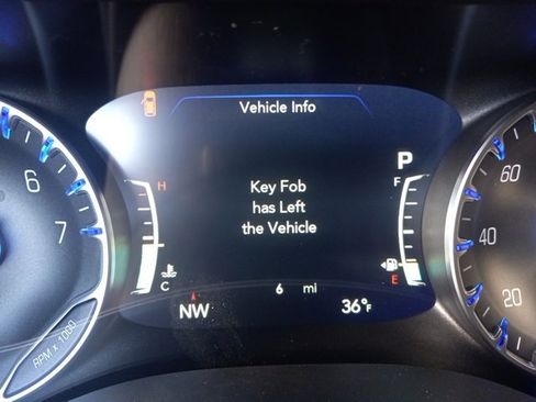 New 2026 Chrysler Pacifica Select image 34