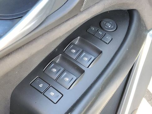 Used 2015 Cadillac Escalade ESV Platinum image 12