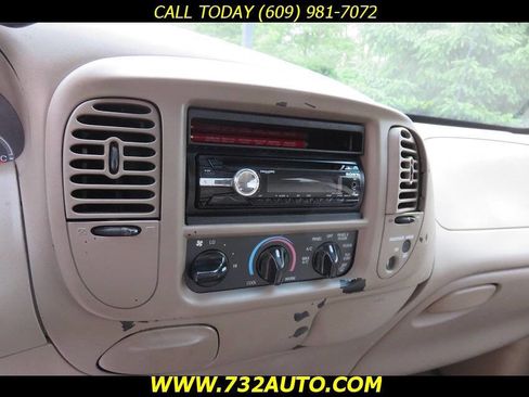 Used 2001 Ford F150 XLT image 11