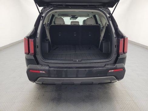 Used 2021 Kia Sorento S image 29