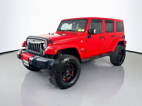 Used 2016 Jeep Wrangler Unlimited Sahara w/ Connectivity Group image 3