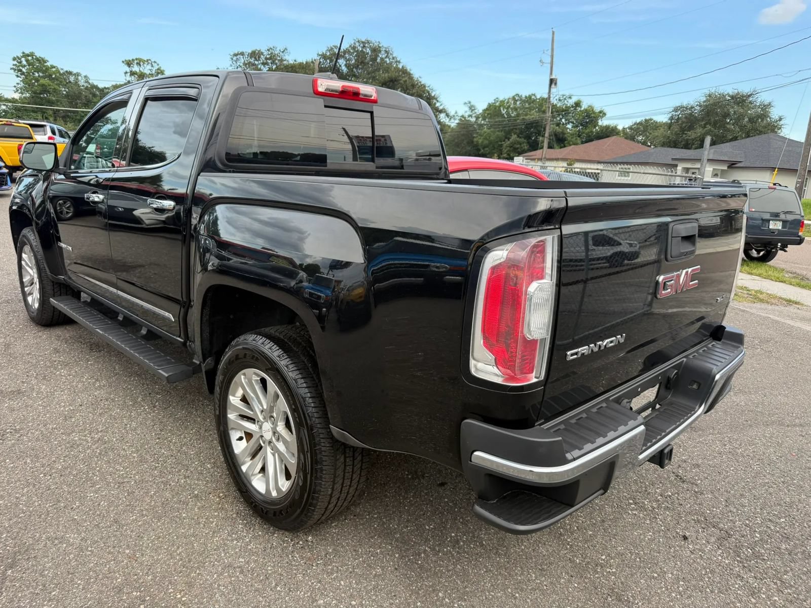 Used 2015 GMC Canyon SLT RWD image 7