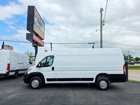 Used 2023 RAM ProMaster 3500 w/ Interior LED Lighting Group image 4