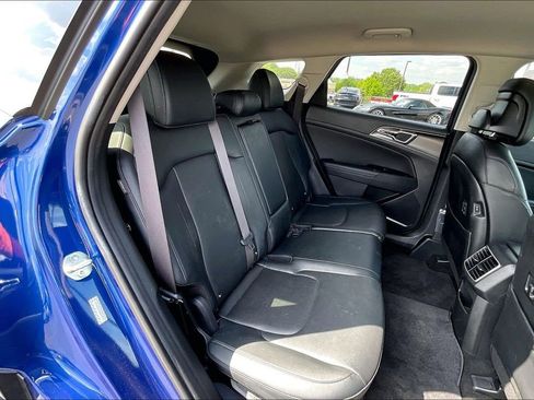 Used 2025 Kia Sportage EX FWD image 27