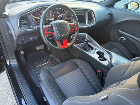 Used 2021 Dodge Challenger SXT w/ Blacktop Package image 9