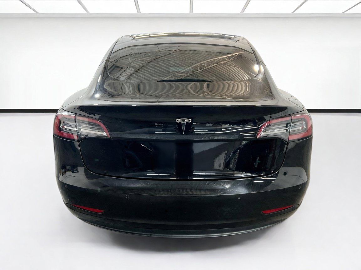 Used 2018 Tesla Model 3 RWD image 5