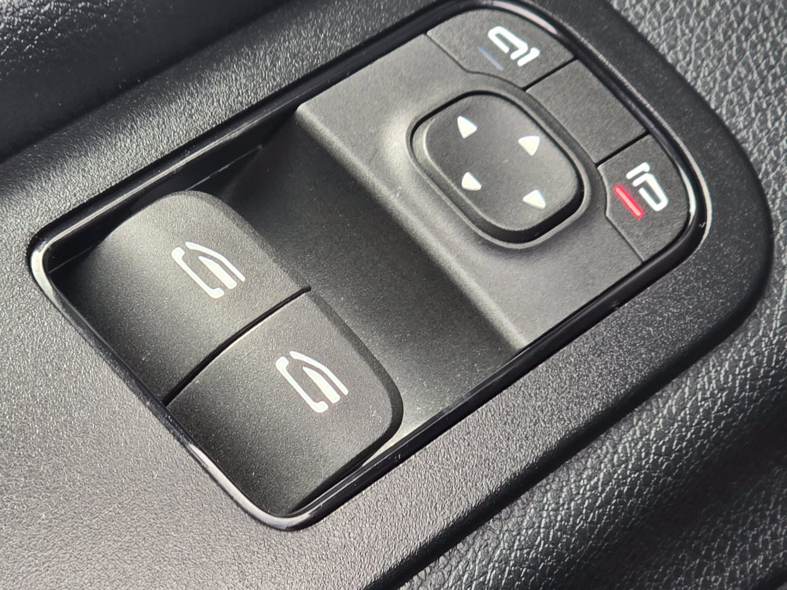Used 2025 Mercedes-Benz Sprinter 2500 image 29
