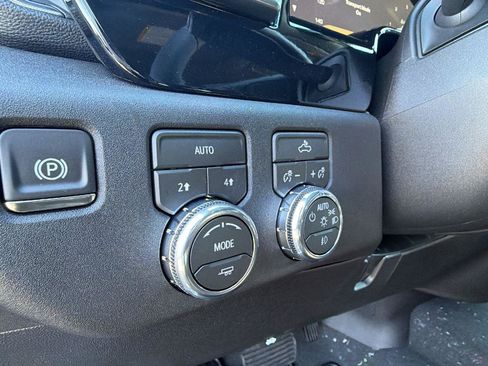 New 2026 GMC Sierra 1500 Elevation image 17